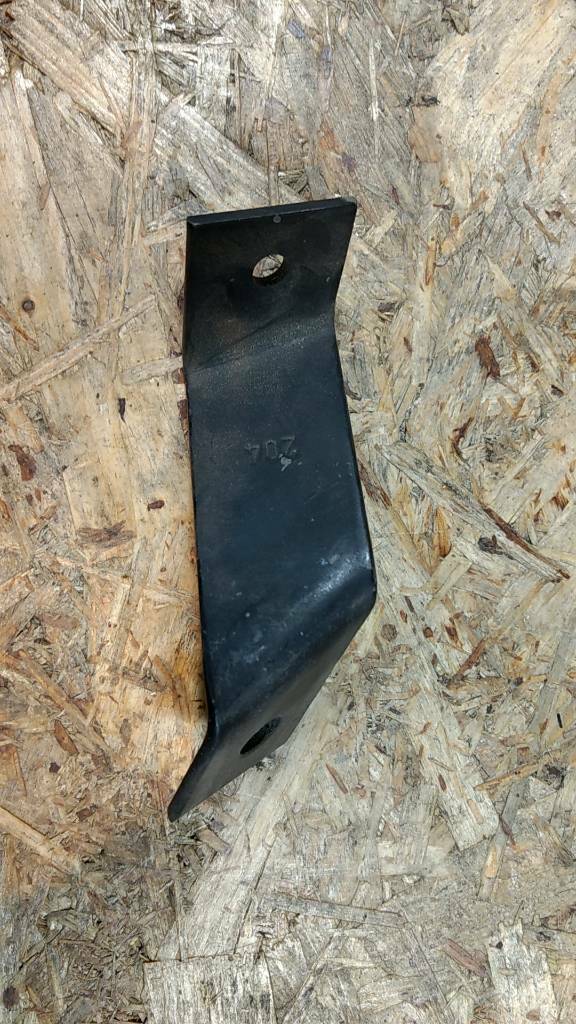 Original GM Opel Rekord Halter Stoßstange hinten rechts Mitte NEU