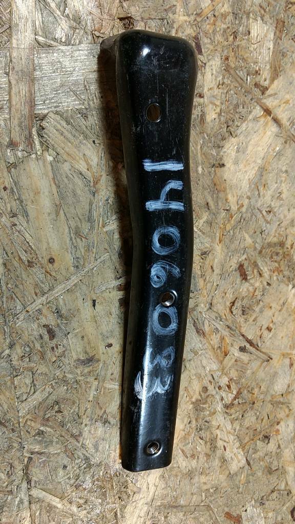 Original GM Opel Kadett C Stoßstangenhalter vorne links NEU