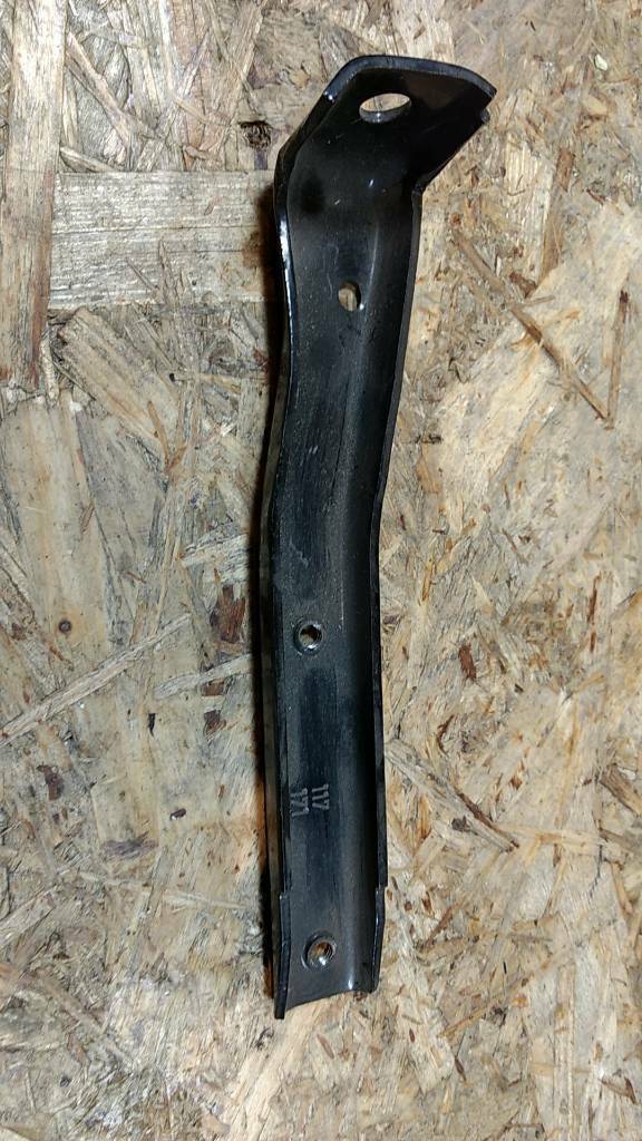 Original GM Opel Kadett C Stoßstangenhalter vorne links NEU