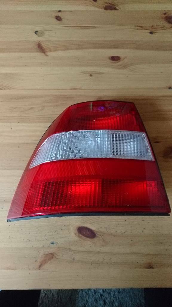 Vectra B Rückleuchte links neu original GM