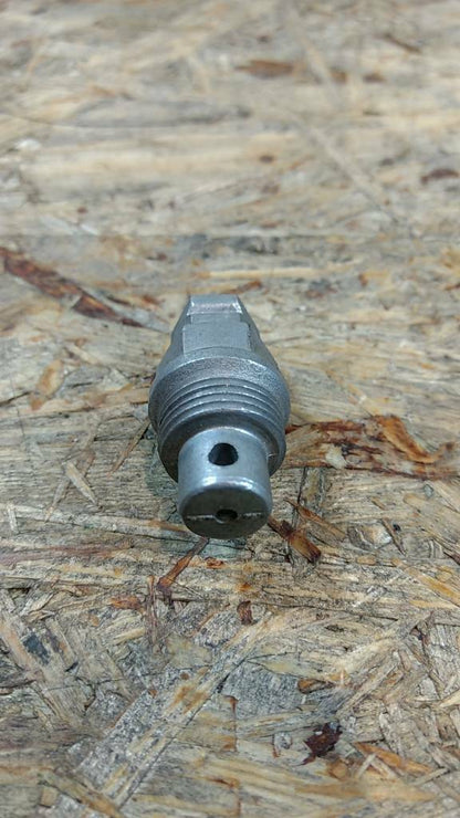 Original GM Opel Calibra Kadett E Verschlussschraube NEU