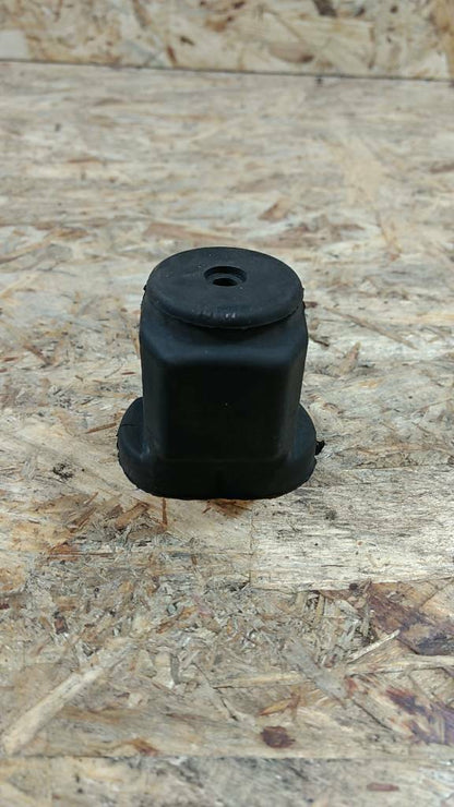 Kadett D Dämpfungsbuchse original GM Opel NEU