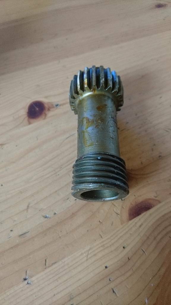 Opel Youngtimer Oldtimer Zahnrad neu original GM 8977354