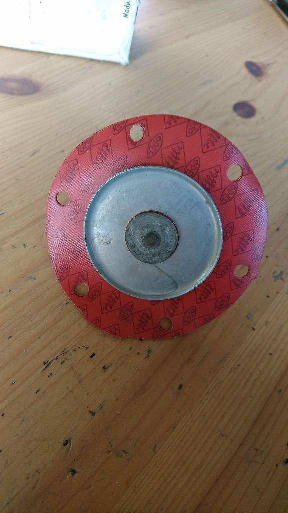 Olympia Kapitän Rekord Blitz Benzinpumpe Membrane Neu Original