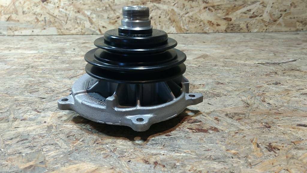 Original GM Opel Ascona B Rekord E Wasserpumpe NEU