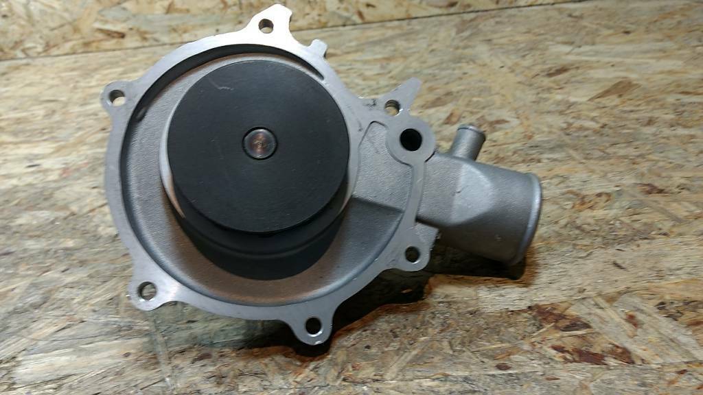 Original GM Opel Ascona B Rekord E Wasserpumpe NEU