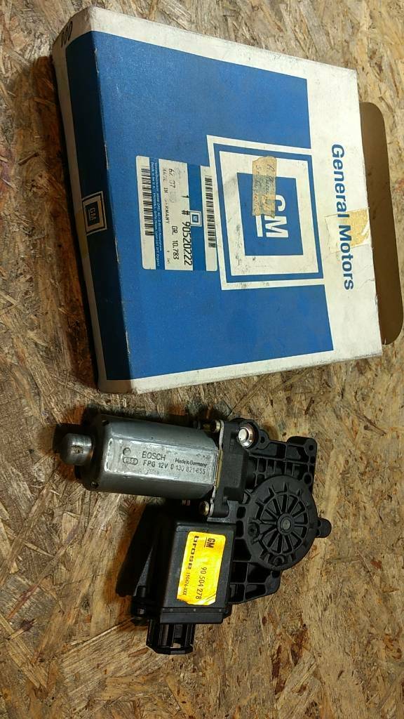 Original GM Opel Vectra A Fensterhebermotor vorne rechts NEU