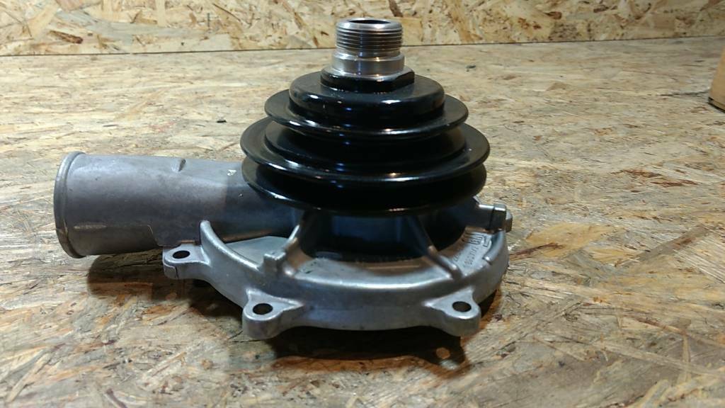 Original GM Opel Ascona B Rekord E Diesel 2.0 2.3 Wasserpumpe NEU