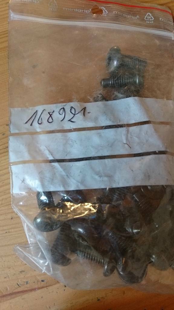 Opel Omega B Schraube Sitzbefestigung neu original GM