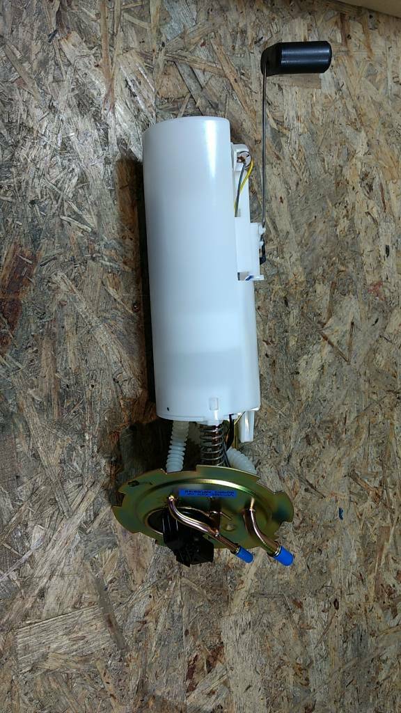 Original GM Daewoo Opel Benzin Kraftstoffpumpe 2.0 NEU