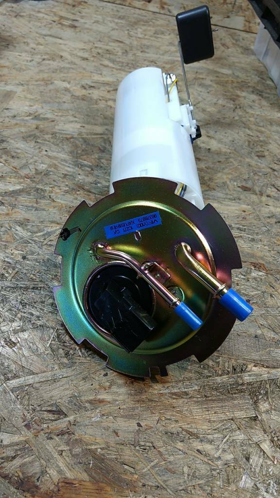 Original GM Daewoo Opel Benzin Kraftstoffpumpe 2.0 NEU