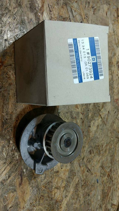Original Opel Wasserpumpe Kadett E Ascona C1.6 1.8 8V C18NE NEU