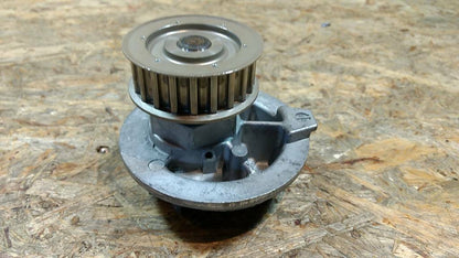 Original Opel Wasserpumpe Kadett E Ascona C1.6 1.8 8V C18NE NEU