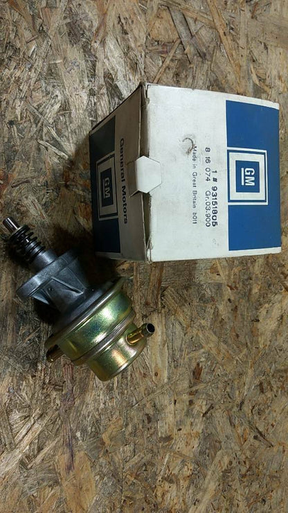 Original GM Opel Corsa A Kadett E Kraftstoffpumpe NEU