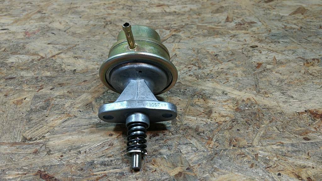 Original GM Opel Corsa A Kadett E Kraftstoffpumpe NEU