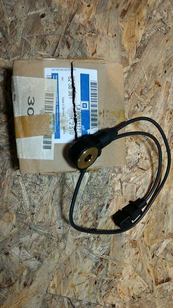 Original GM Opel Vectra B 1.6i 16V Klopfsensor NEU
