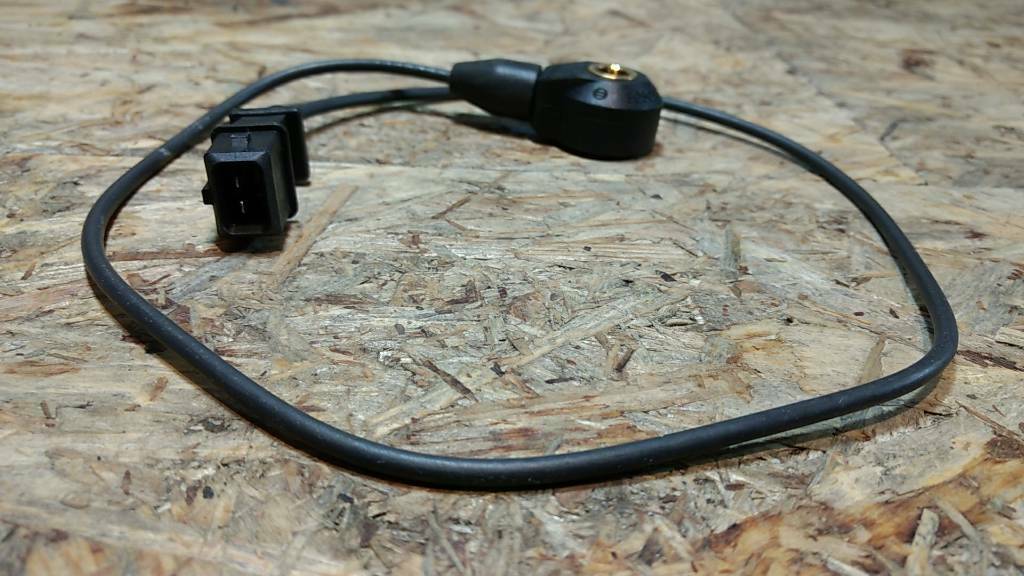 Original GM Opel Vectra B 1.6i 16V Klopfsensor NEU