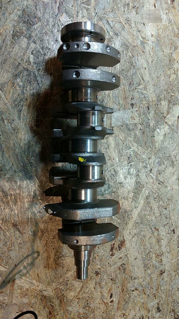 Original GM Opel Kadett E Ascona C 18E 18SE Kurbelwelle NEU