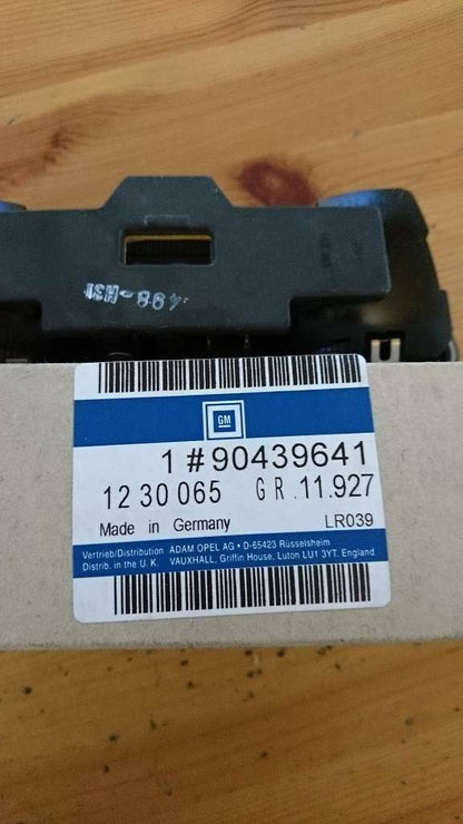 Opel Omega B Innenraumleuchte neu original GM