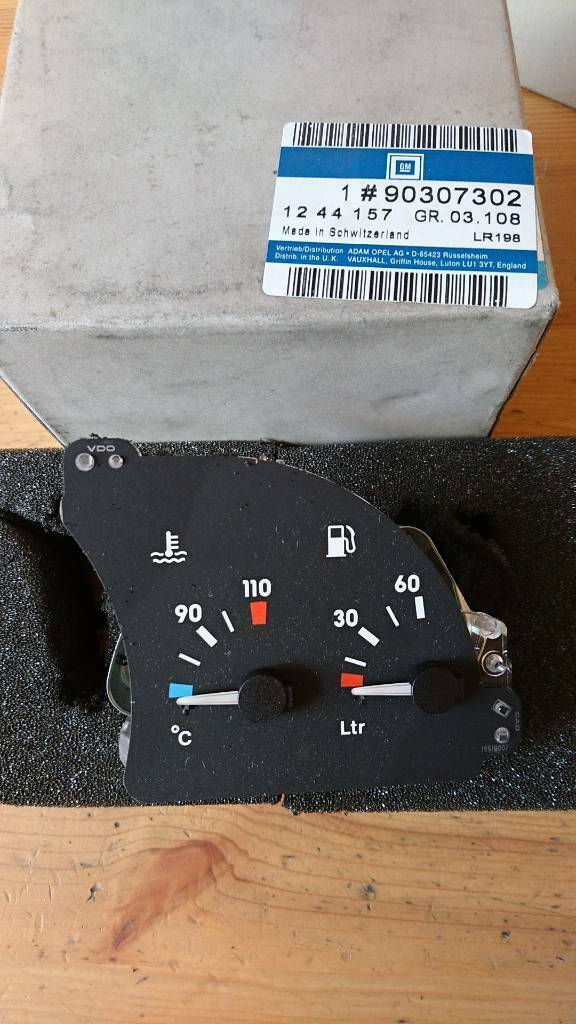 Calibra Kraftstoff Temperatur Tank Anzeige Gauge neu original GM