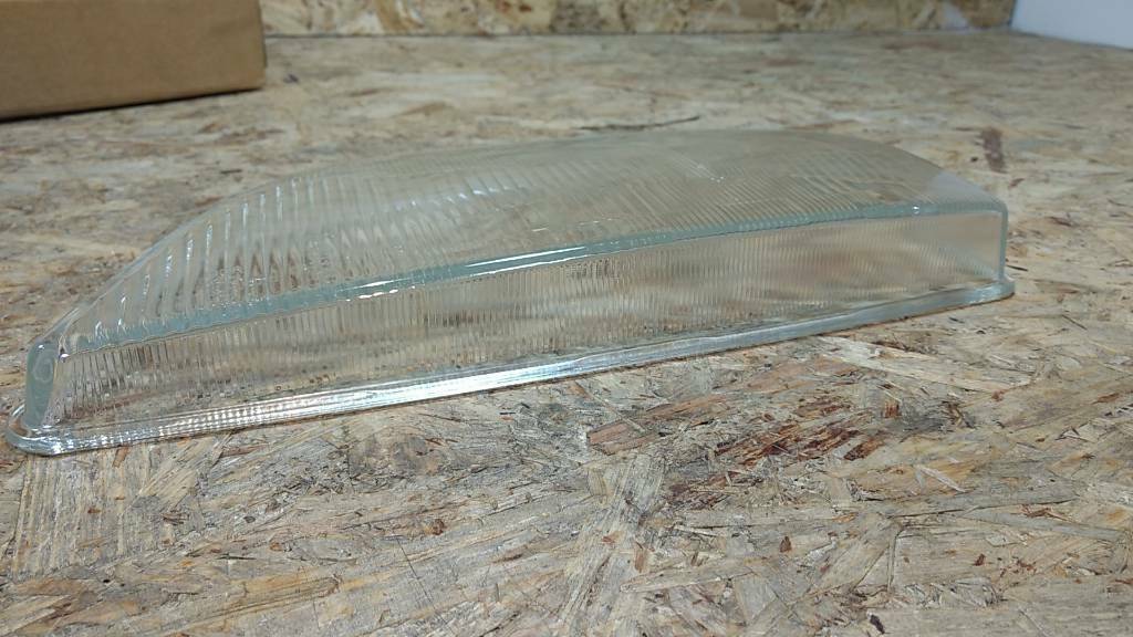 Original GM Opel Omega A Scheinwerferglas Streuscheibe NEU