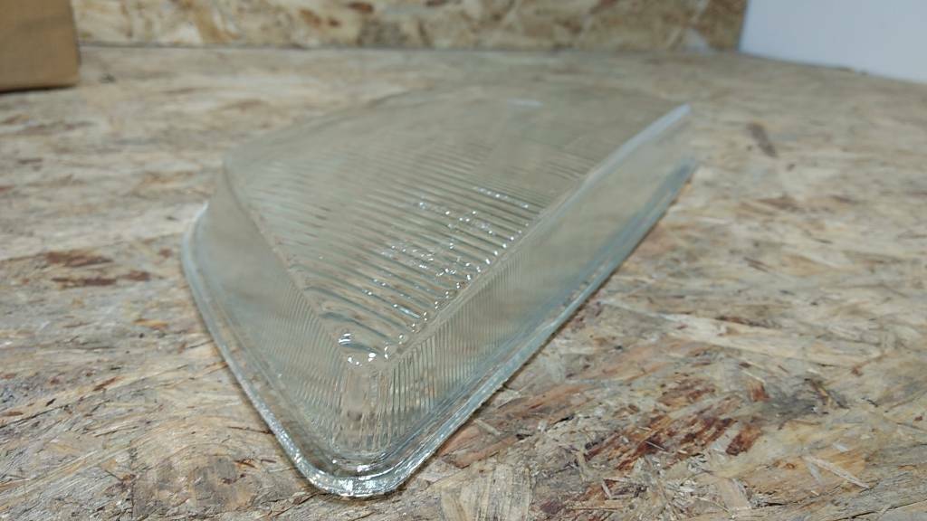 Original GM Opel Omega A Scheinwerferglas Streuscheibe NEU