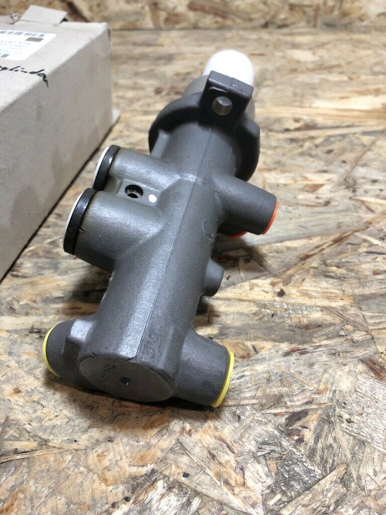 Original GM Opel Hauptbremszylinder Movano A *NEU*