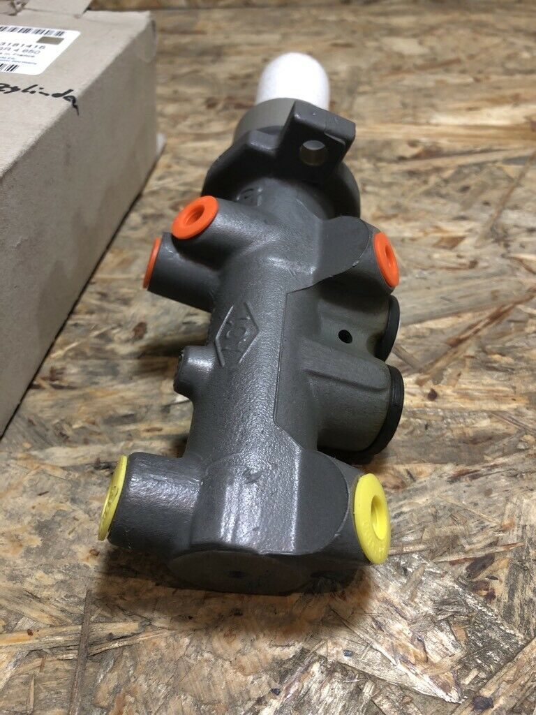 Original GM Opel Hauptbremszylinder Movano A *NEU*