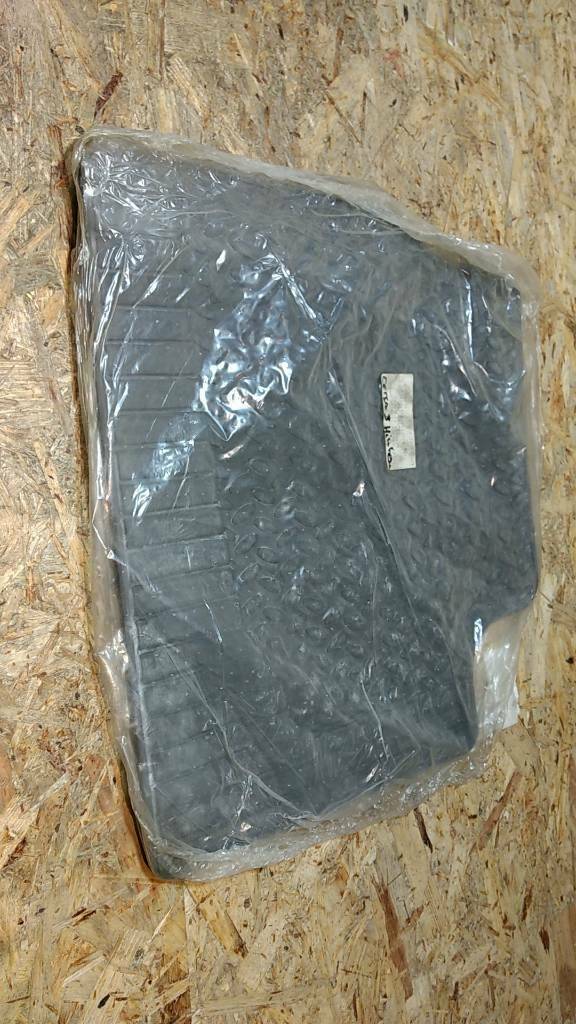 Original GM Opel Corsa B Gummifußmatten-Set hinten NEU