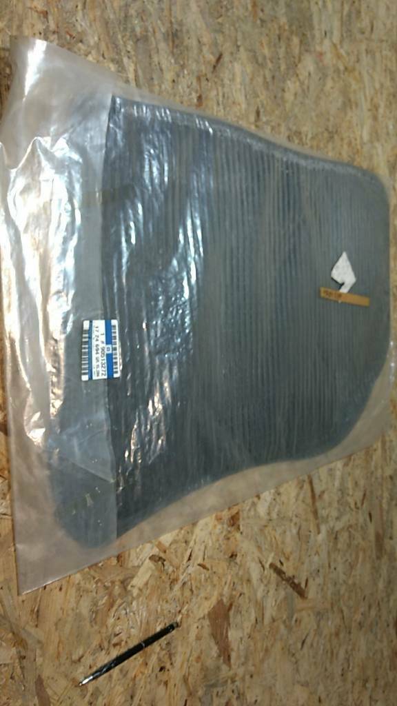 Original GM Opel Vectra B Gummifußmatte vorne rechts NEU