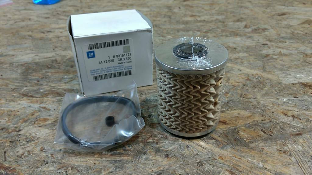 Original GM Opel Kraftstofffilter Movano Vivaro NEU