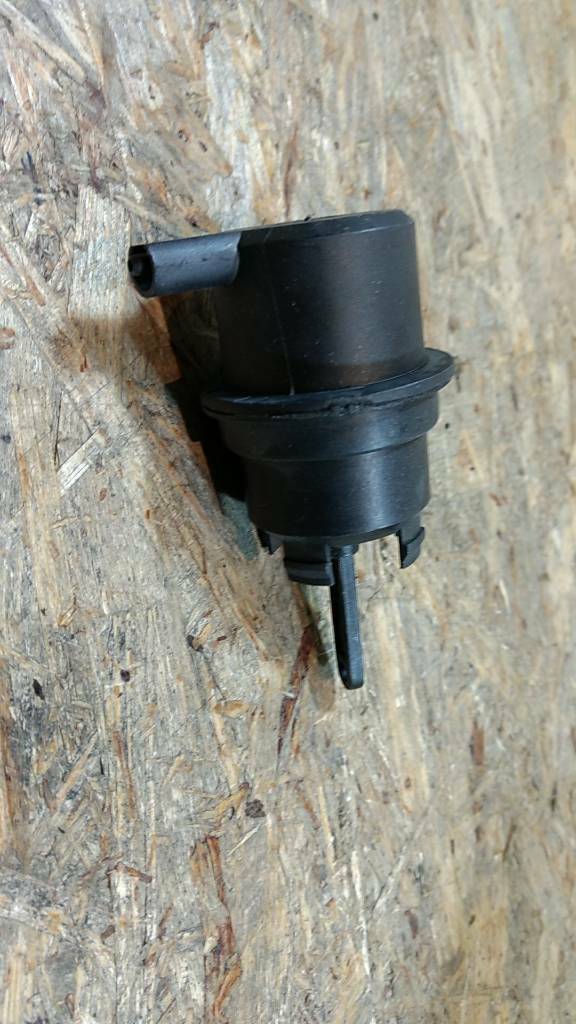 Original GM Opel Astra F Unterdruckbehälter Klimaanlage NEU
