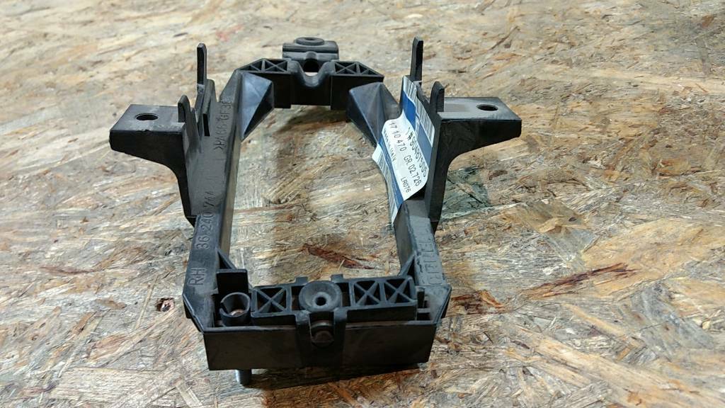 Original GM Opel Omega B Rahmen Nebelscheinwerfer rechts NEU