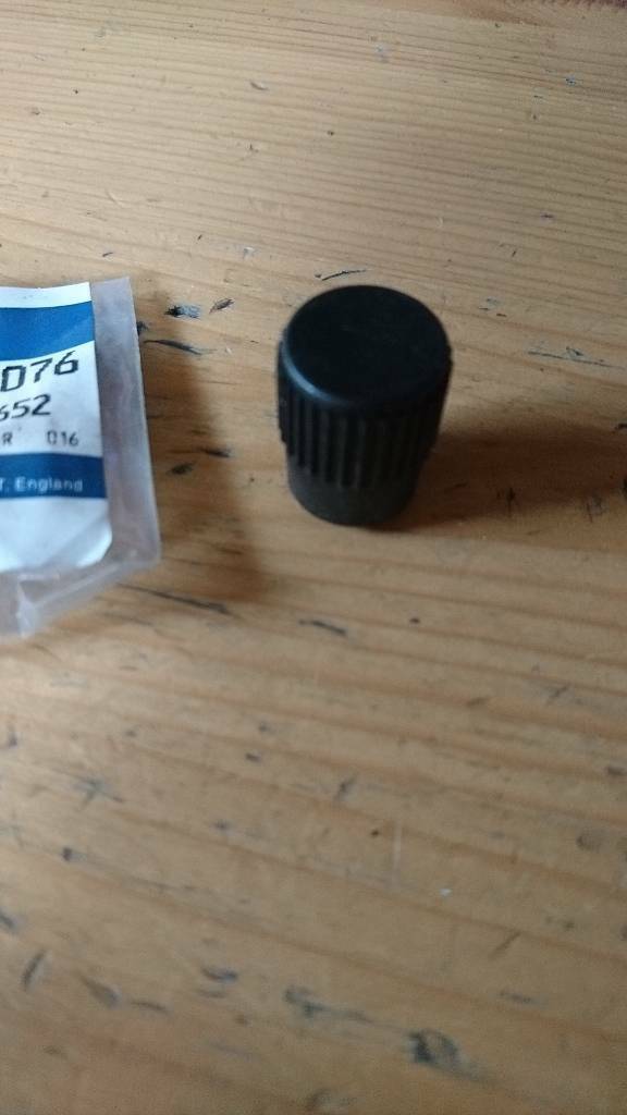 Kadett E Knopf Radio neu original GM