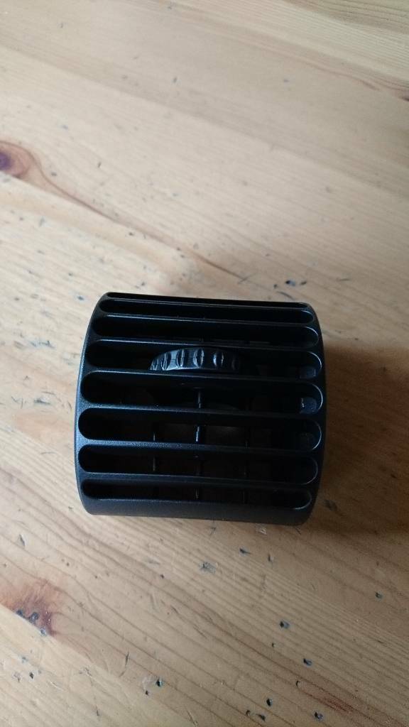 Opel Omega B Einsatz Luftdüse Konsole hinten neu original GM