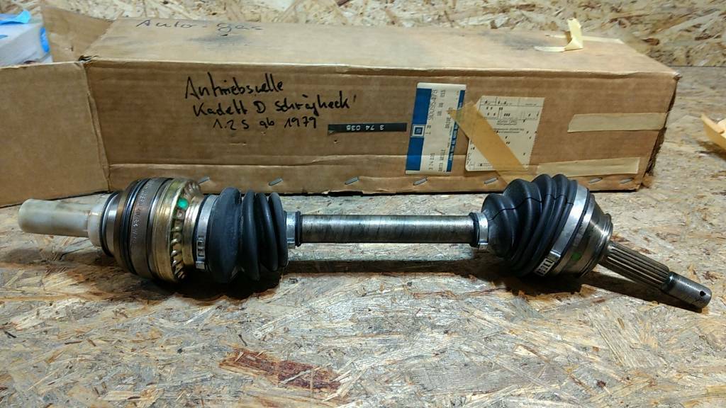Original GM Opel Kadett D Antriebswelle Schrägheck NEU