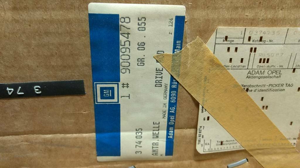 Original GM Opel Kadett D Antriebswelle Schrägheck NEU