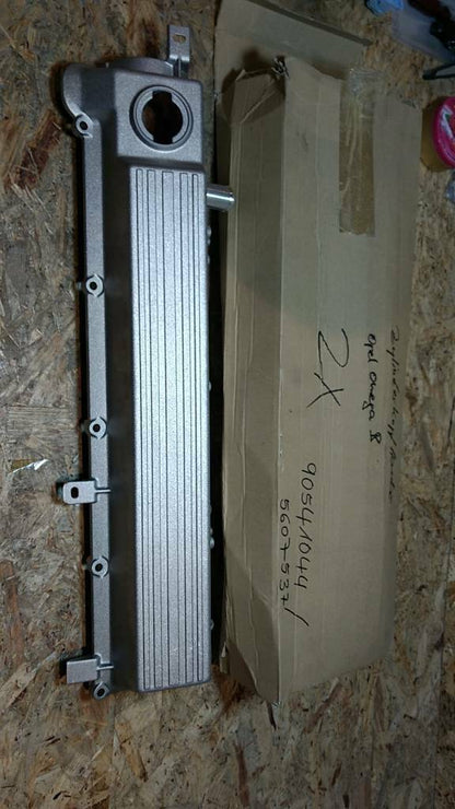 Original GM Opel Omega B Zylinderkopfhaube NEU
