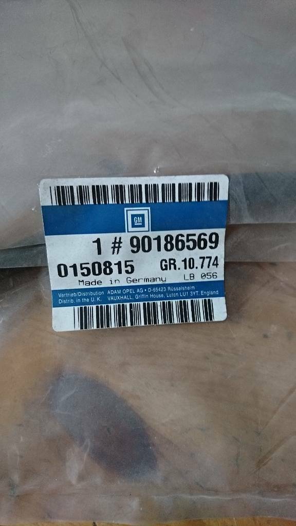 Original GM Kadett E 5 Türer Schrägheck Dichtung Seitenwand Fenster Neu