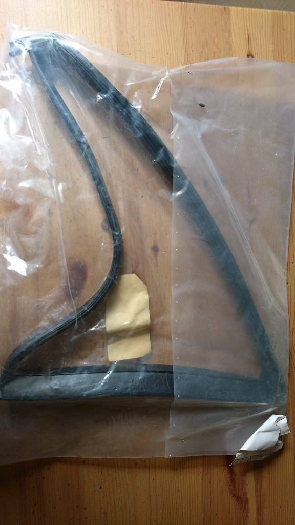 Ascona C Dichtung Seitenwand Fenster hinten neu original GM