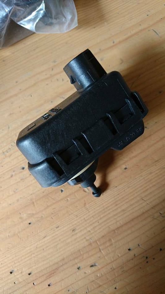 Agila A Scheinwerfer Stellmotor neu original GM