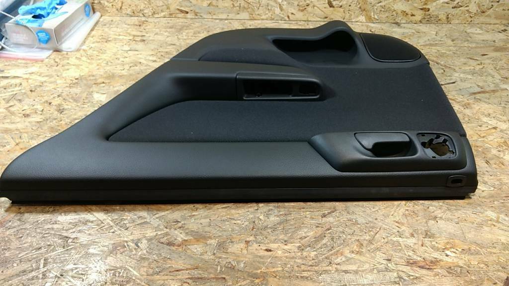 Original GM Opel Astra Zafira Türverkleidung hinten rechts NEU