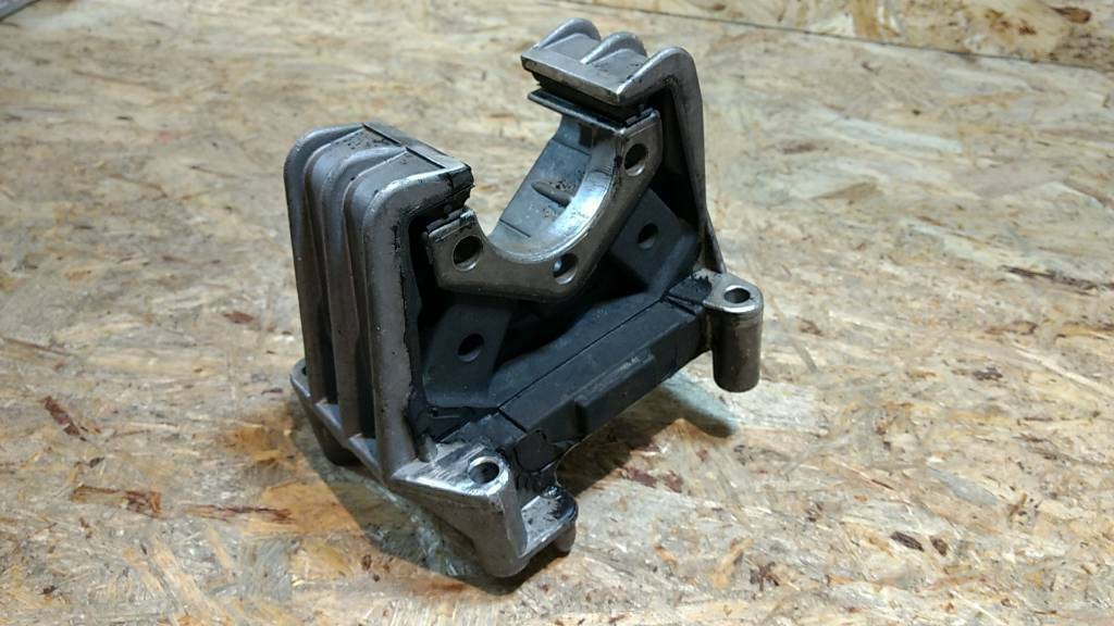 Original GM Opel Vectra B Limo CC Caravan 2.0DTI 16V Buchse NEU