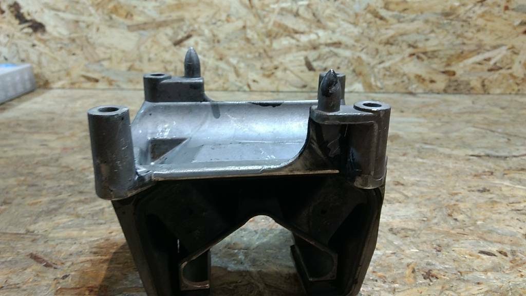 Original GM Opel Vectra B Limo CC Caravan 2.0DTI 16V Buchse NEU