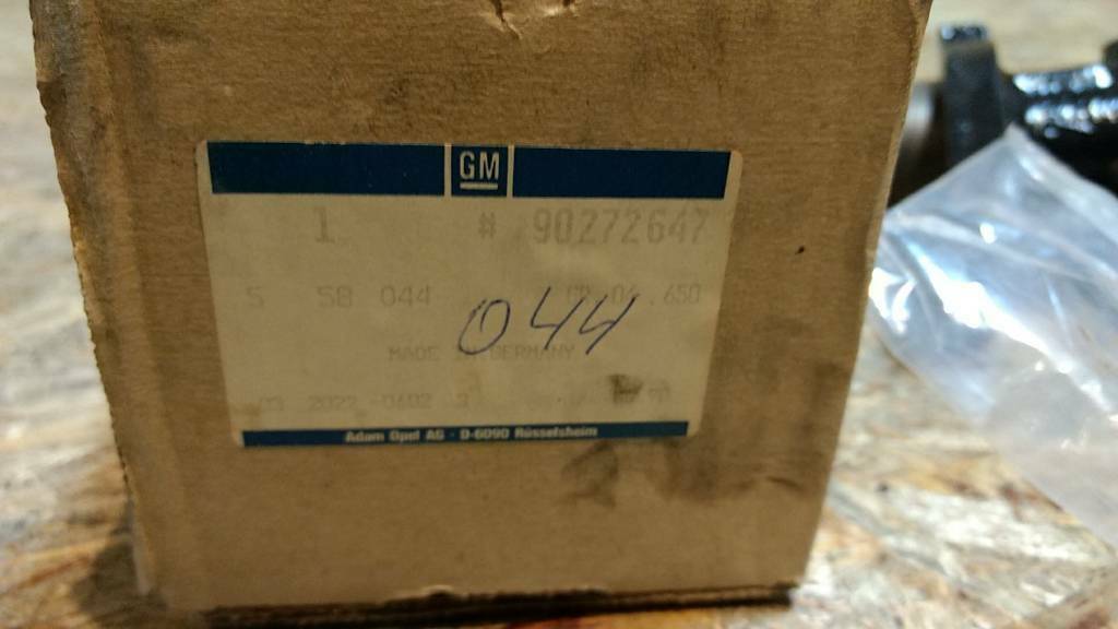 Original GM Opel Omega A 1.8-2.3 Hauptbremszylinder NEU