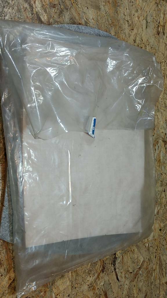 Original GM Opel Omega A Heizmatte Vorderrücken NEU