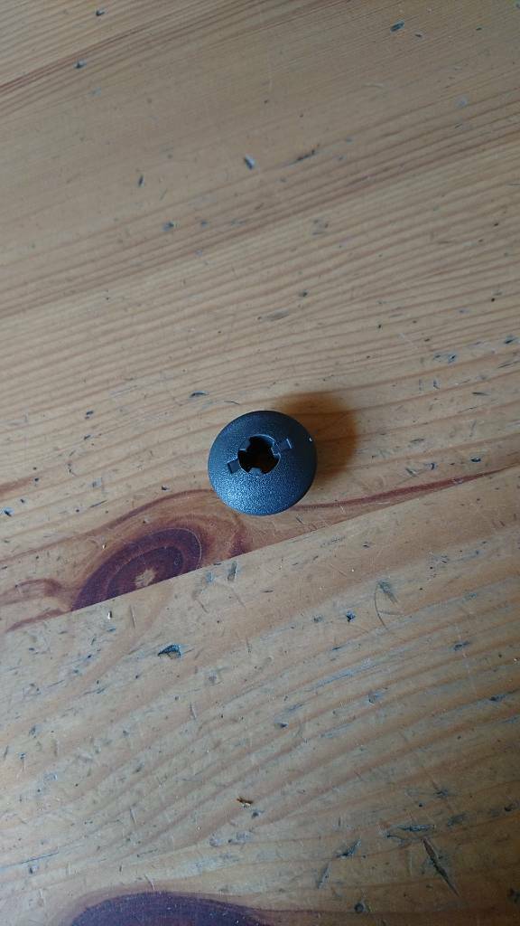 Opel Omega B Druckknopf Abdeckung Kofferraum neu original GM