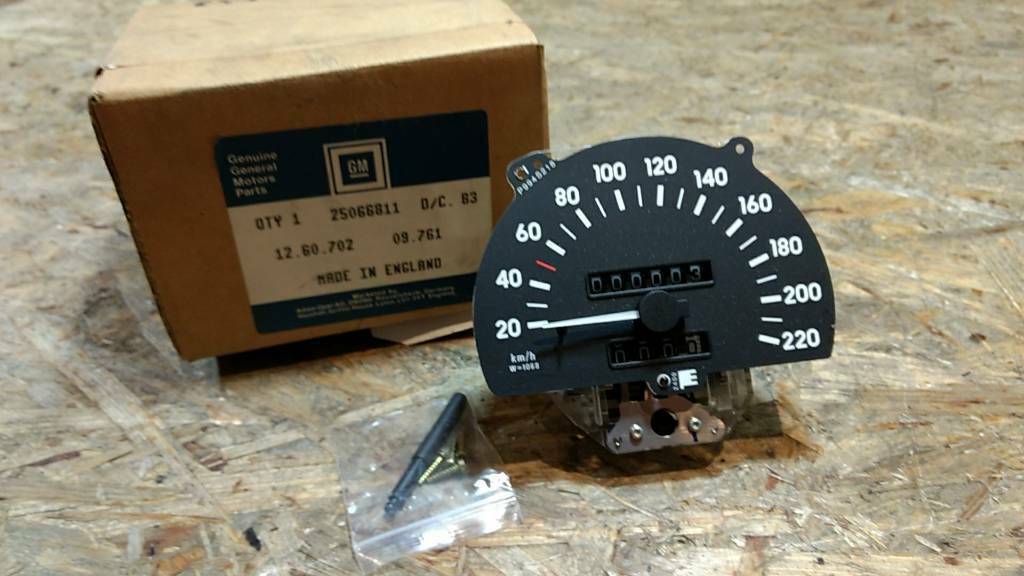 Original GM Opel Vectra A Tacho W=2400 NEU