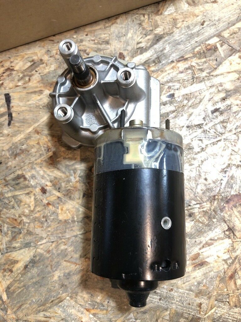 Original GM Opel Senator B Wischermotor Vorne *NEU*