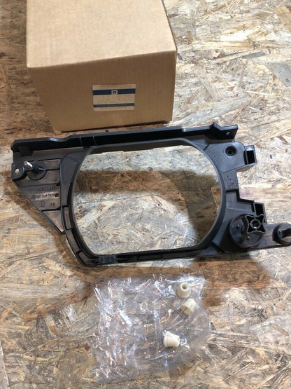 Original GM Opel Kadett E Scheinwerferrahmen Rechts *NEU*